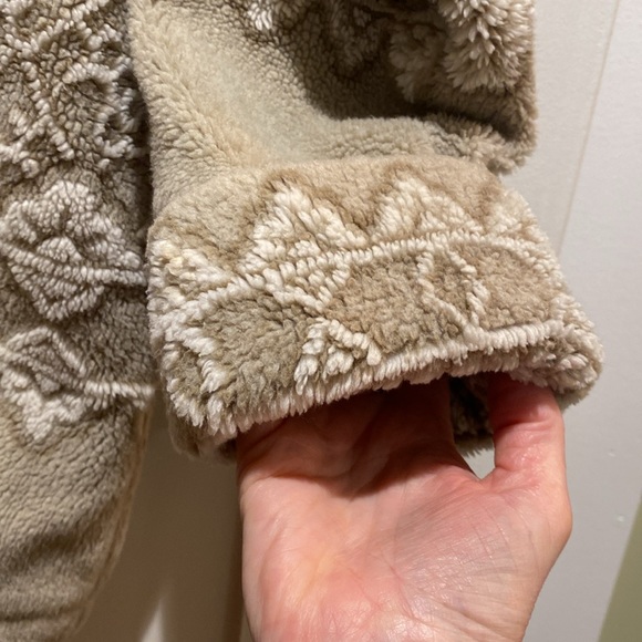 Duffel fleece jacket. Ladies size medium (oversized coat) - Picture 3 of 10